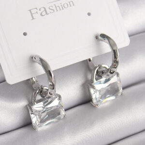 Pirinç Gümüş Renk Sallantı Zirkon Taşlı Çanta Model Kadın Küpe BKP9769