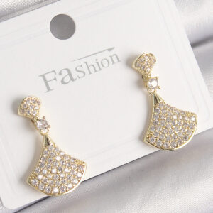 Pirinç Gold Renk Zirkon Taşlı Motif Model Kadın Küpe BKP9778