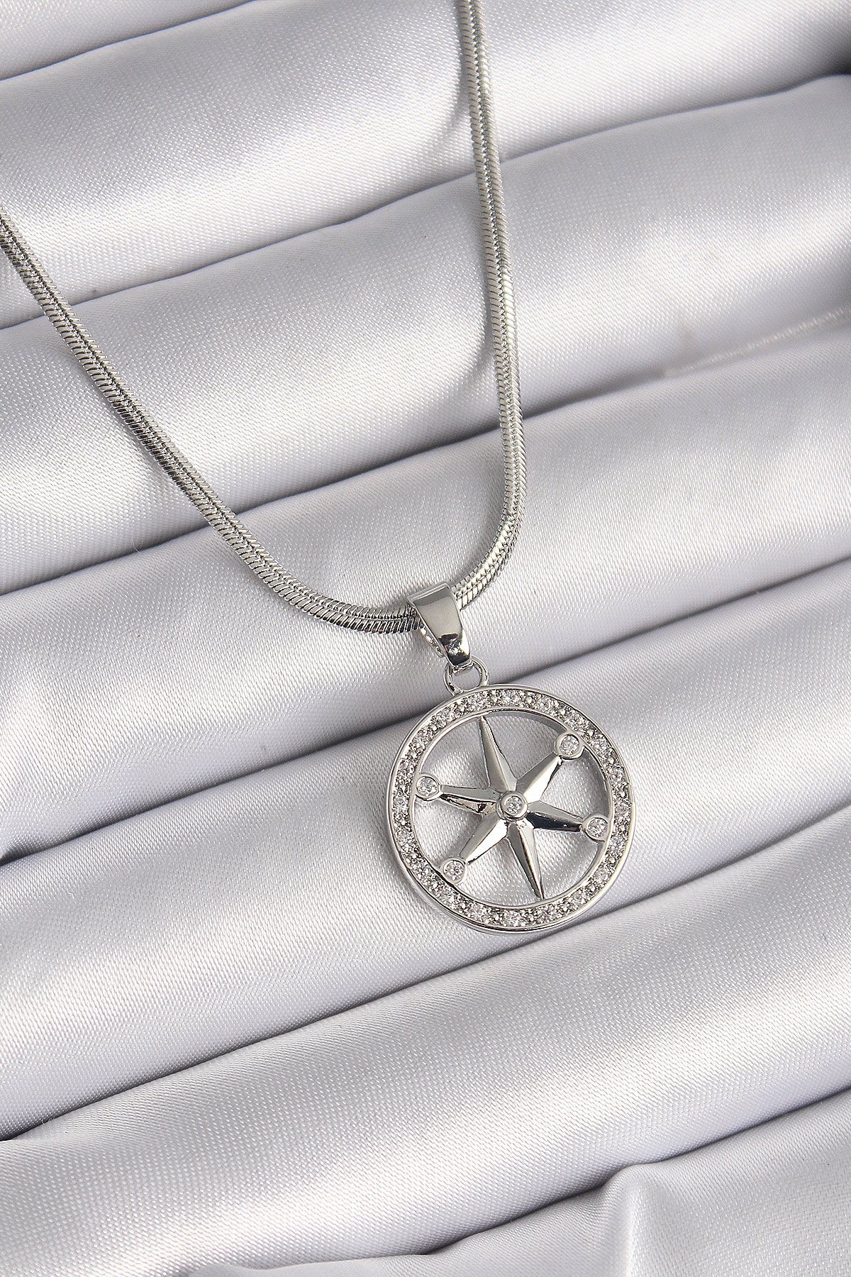 316L Çelik Gümüş Renk İtalyan Zincir Zirkon Taşlı Kutup Yıldız Model Kadın Kolye BKO9594