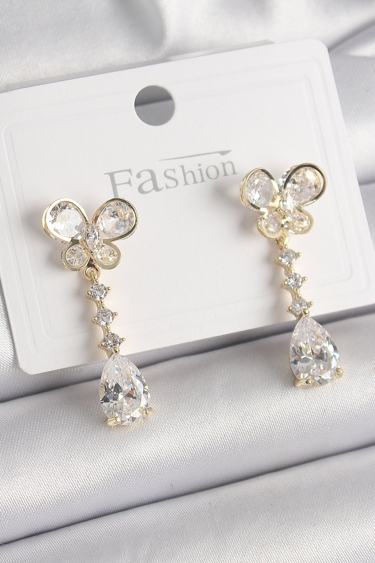 Pirinç Gold Renk Zirkon Taşlı Kelebek Model Sallantı Damla Zirkon Taş Kadın Küpe BKP9860