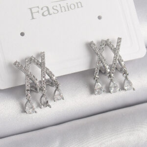 Pirinç Gümüş Renk Zirkon Taşlı X Model Sallantı Detay Kadın Küpe BKP9873