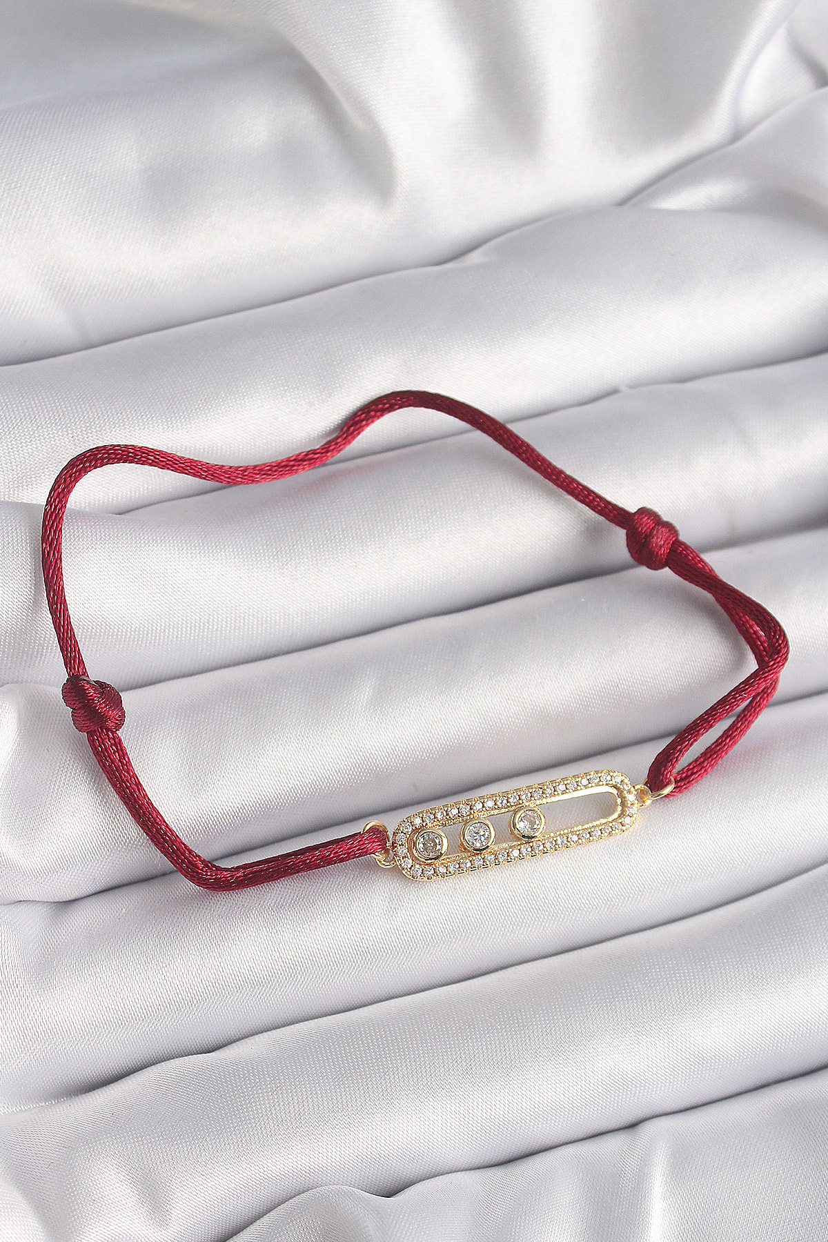 Kırmızı İpli Asansörlü Zirkon Taşlı Gold Messika Model Kadın Bileklik BB6581