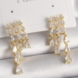 Pirinç Gold Renk Zirkon Taşlı Yağmur Model Kadın Küpe BKP9935