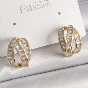 Pirinç Gold Renk Zirkon Taşlı Düğüm Halka Model Kadın Küpe BKP9943