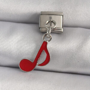 316L Çelik Gümüş Renk Kırmızı Nota Model Nomination Charm BC1180