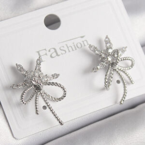 Pirinç Gümüş Renk Zirkon Taşlı Yıldız Düğüm Model Kadın Küpe BKP9952