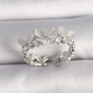 Pirinç Gümüş Renk Zirkon Taşlı Beyaz Mineli Kelebek Model Ayarlanabilir Yüzük BYK3530