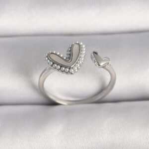 Pirinç Gümüş Renk Beyaz Mineli İnci Detaylı Kalp Model Ayarlanabilir Yüzük BYK3536