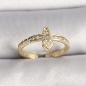 Pirinç Gold Renk Zirkon Taşlı İnci Detay Kilit Kalp Figür Ayarlanabilir Yüzük BYK3537