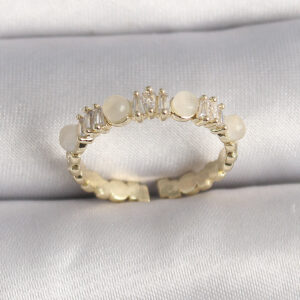 Pirinç Gold Renk Zirkon Taşlı Beyaz Mineli Ayarlanabilir Yüzük BYK3559