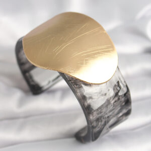 Siyah Mermer Desen Akrilik Plastik Gold Daire Plaka Model Vintage Kadın Bilezik BB6679