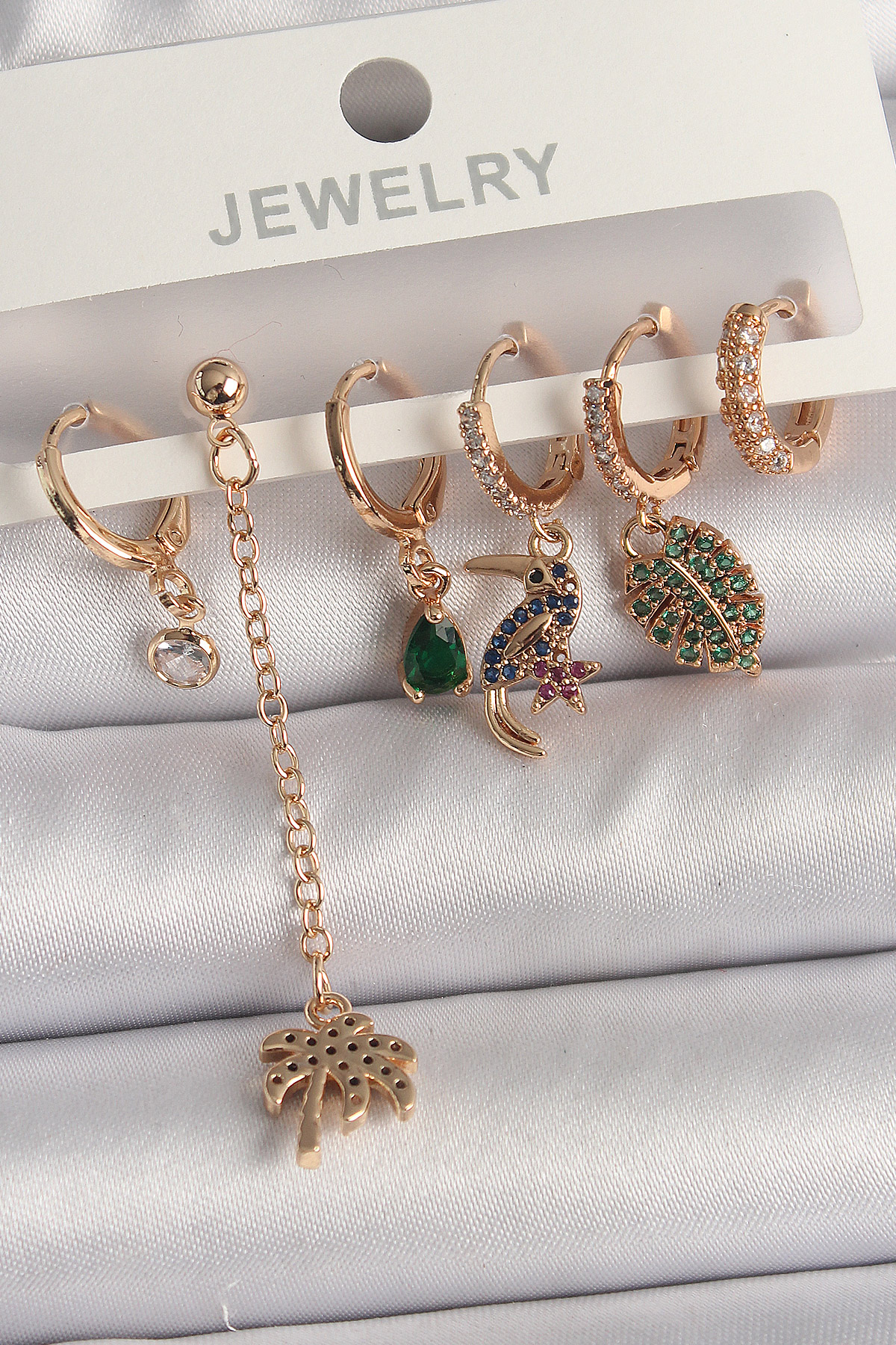 Pirinç Gold Renk Sallantı Zirkon Taşlı Ağaç Figür Kadın Küpe Seti BKP10118