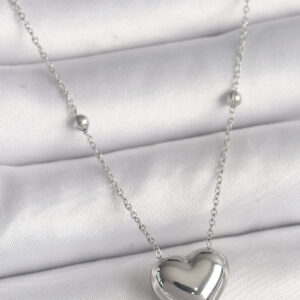 316L Çelik Gümüş Renk Topçuk Detay Zincir Kalp Model Kadın Kolye BKO9773