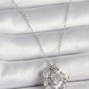 316L Çelik Gümüş Renk Zincir Zirkon Taşlı Kalp Figür Gül Detay Kadın Kolye BKO9809