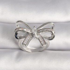 Pirinç Gümüş Renk Ayarlanabilir Zirkon Taşlı Kurdele Model Kadın Yüzük BYK3585