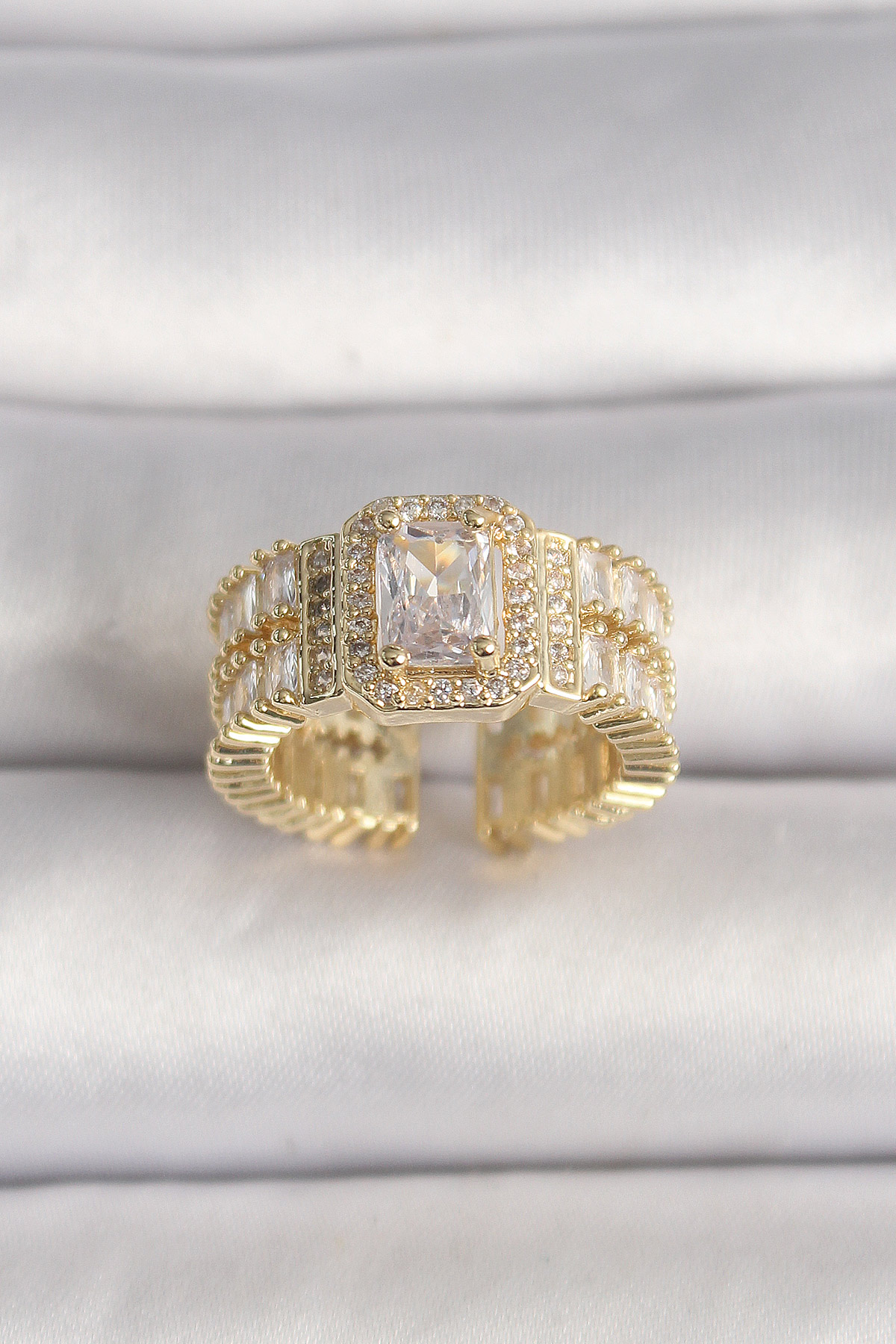 Pirinç Gold Renk Ayarlanabilir Baget Zirkon Taş Model Kadın Yüzük BYK3589