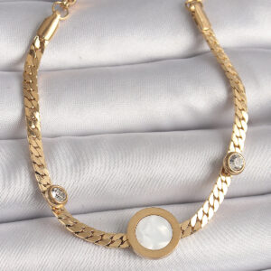 316L Çelik Gold Renk Yassı Zincir Model Zirkon Taş Detaylı Beyaz Mineli Madalyon Model Kadın Bileklik BB6732