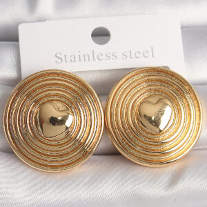 Pirinç Gold Renk Kalp İşlemeli Daire Plaka Model Kadın Küpe BKP10155