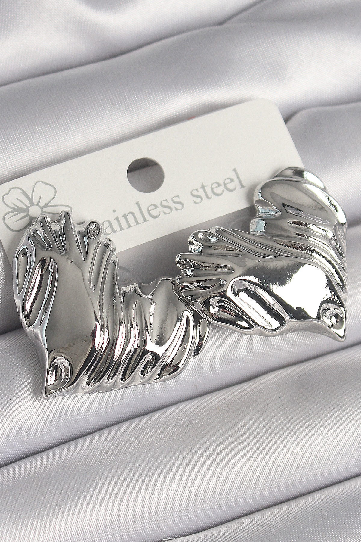 Pirinç Gümüş Renk İşlemeli Kalp Model Kadın Küpe BKP10224