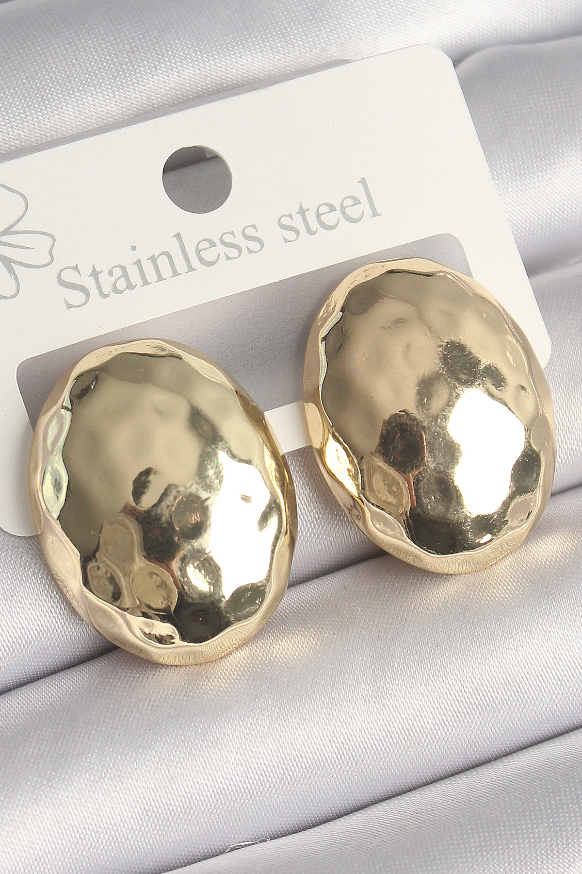 Pirinç Gold Renk İşlemeli Bombe Oval Model Kadın Küpe BKP10255