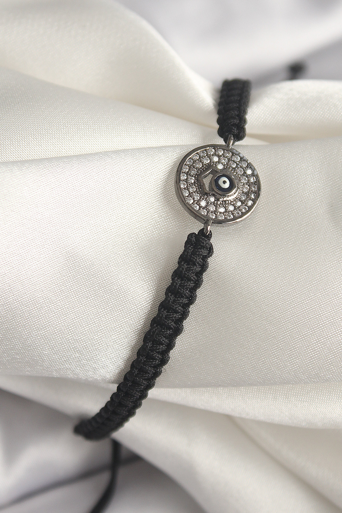 Pirinç Füme Renk Zirkon Taşlı Nazar Boncuk İşleme Makrome Asansörlü Model Kadın Bileklik BB6788