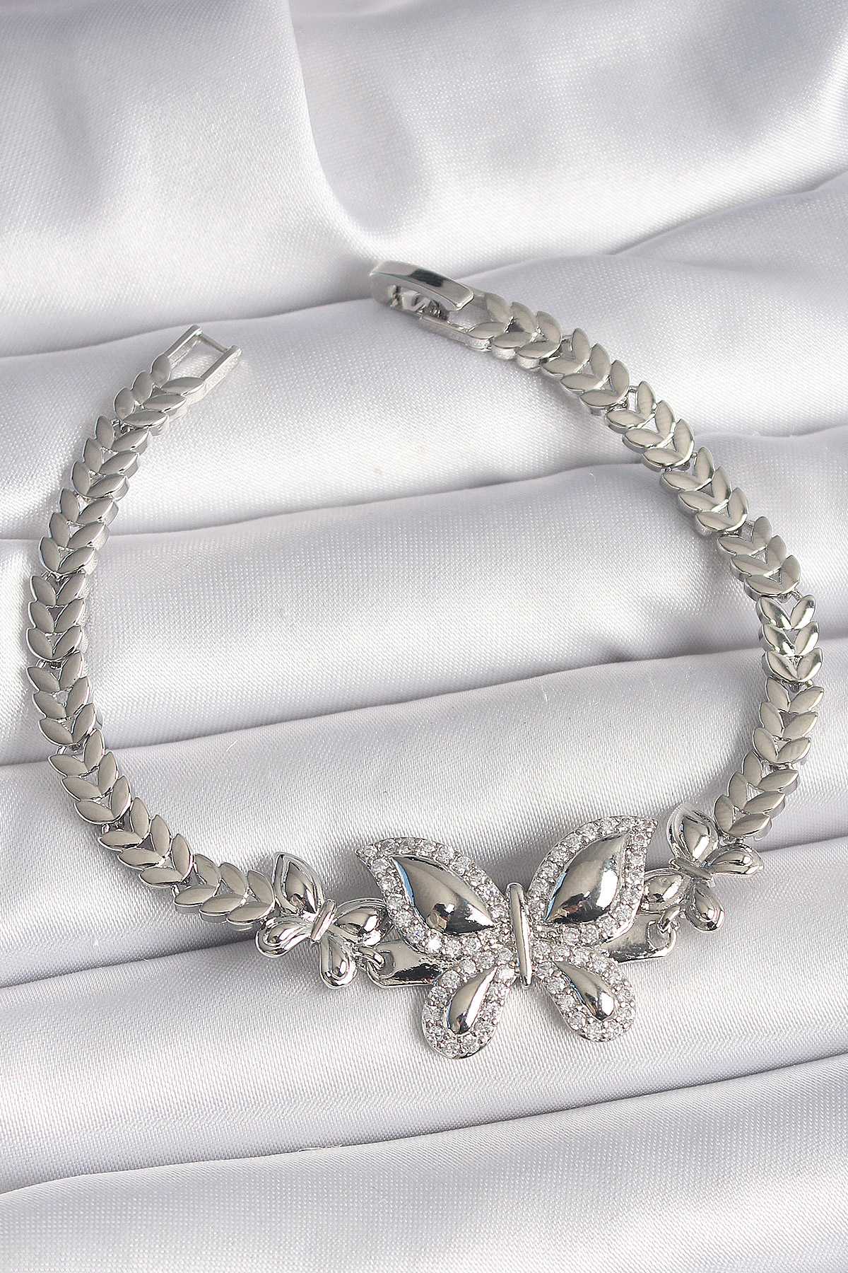 Pirinç Gümüş Renk Zirkon Taşlı Kelebek Model Kadın Bileklik BB6815