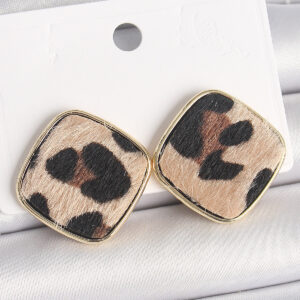 Pirinç Gold Renk Kare Leopar Model Kadın Küpe BKP10342