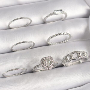 Pirinç Gümüş Renk Zirkon Taşlı Kalp Model Kadın Yüzük Kombini BYK3661