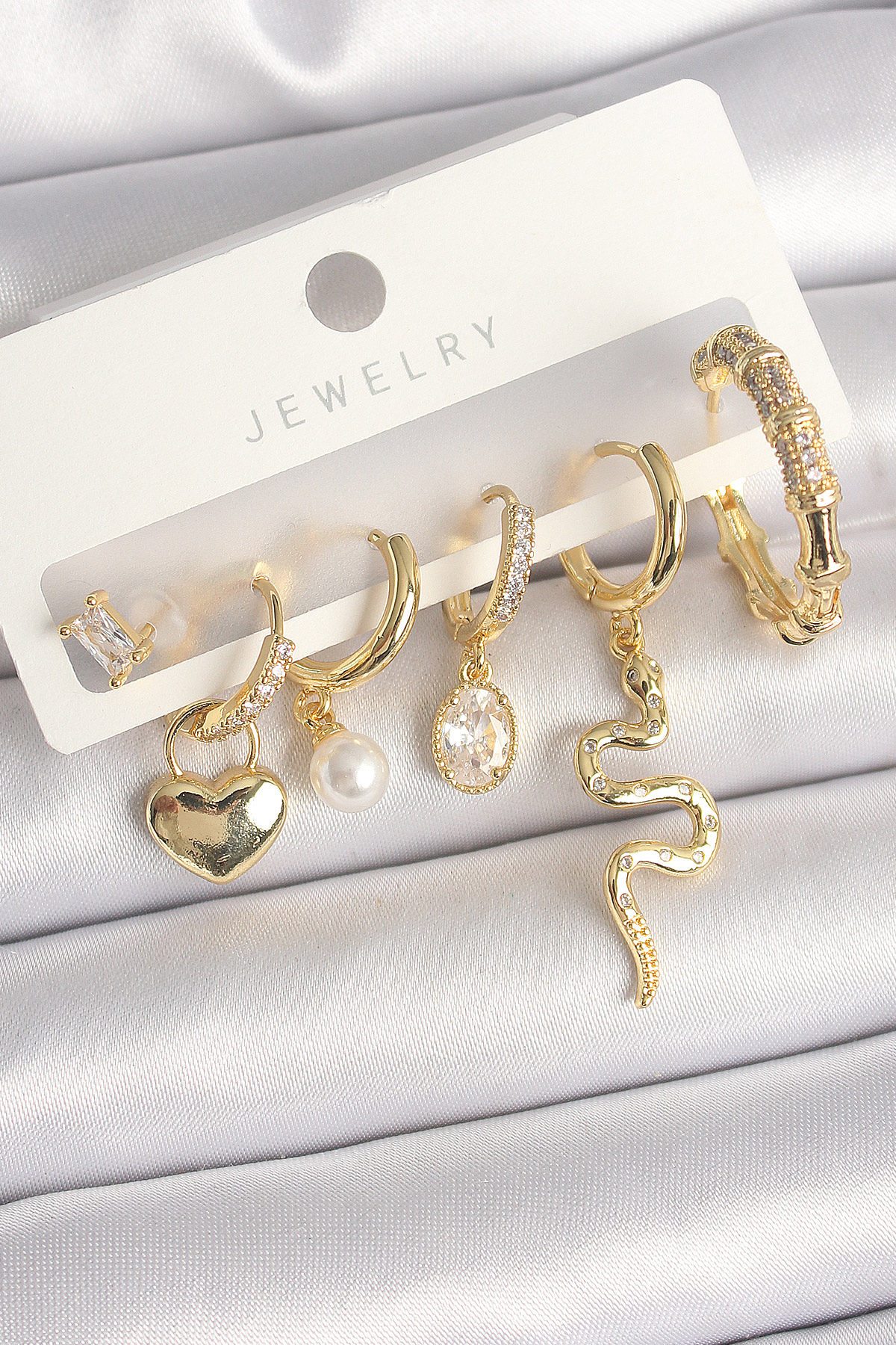 Pirinç Gold Renk Sallantı Yılan Model Zirkon Taşlı Halka Kilit Kalp Detay Kadın Küpe Seti BKP10369