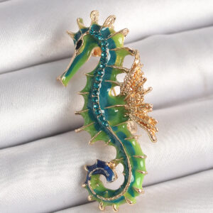 Pirinç Gold Renk Yeşil Deniz Atı Model Zirkon Taş Detay Kadın Broş BR435