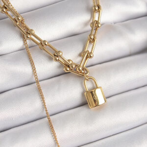 316L Çelik Gold Renk Tifany Zincir Model Kilit Figür Sallantı İnci Detay Kadın Kolye BKO9938