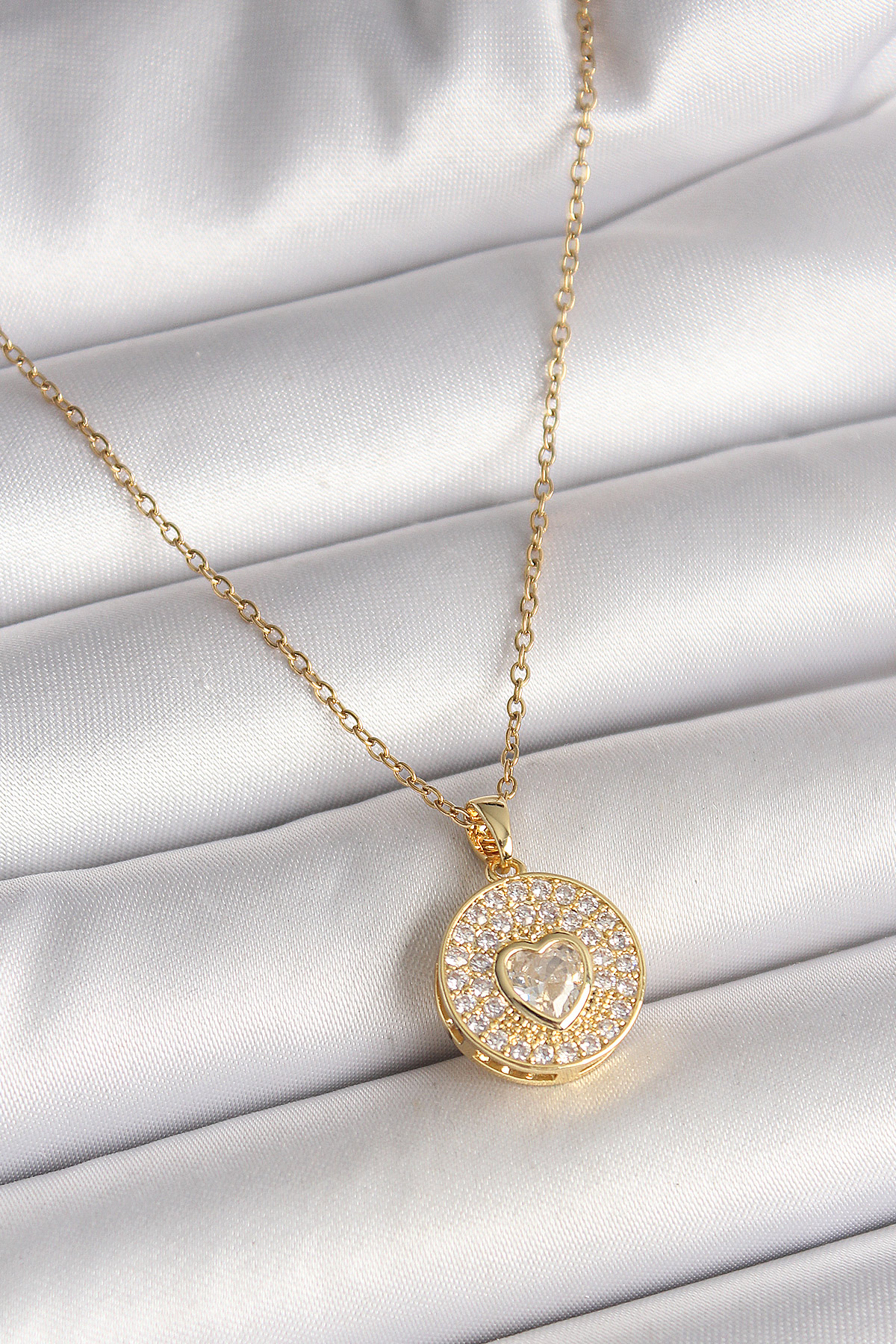 316L Çelik Gold Renk Zincir Madalyon Zirkon Taşlı Kalp Model Kadın Kolye BKO9946