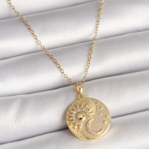 316L Çelik Gold Renk Zincir Zirkon Taşlı Ay Güneş İşlemeli Madalyon Model Kadın Kolye BKO9958