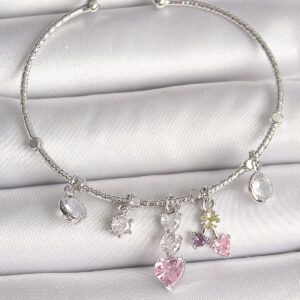 Pirinç Gümüş Renk Sallantı Zirkon Taşlı Kalp Figür Charm Kadın Bileklik BB6910