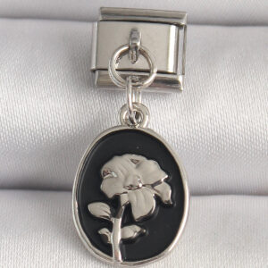 316L Çelik Gümüş Renk Gümüş Çiçek İşlemeli Siyah Portre Model Nomination Charm BC1210