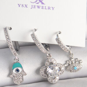 Pirinç Gümüş Renk Zirkon Taşlı Fatma Ana Yonca Figür Göz Detay 3'Lü Kadın Kombin Küpe BKP10450