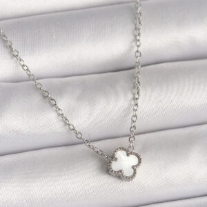 316L Çelik Gümüş Renk Beyaz Yonca Model Kadın Kolye BKO10020