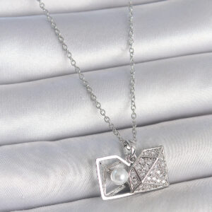 316L Çelik Gümüş Renk Zincir Zirkon Taşlı İncili Açılır Elmas Model Kadın Kolye BKO10048