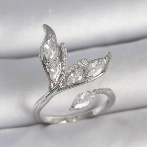 Pirinç Gümüş Renk Zirkon Taşlı Balık Kuyruğu Model Ayarlanabilir Kadın Yüzük BYK3744