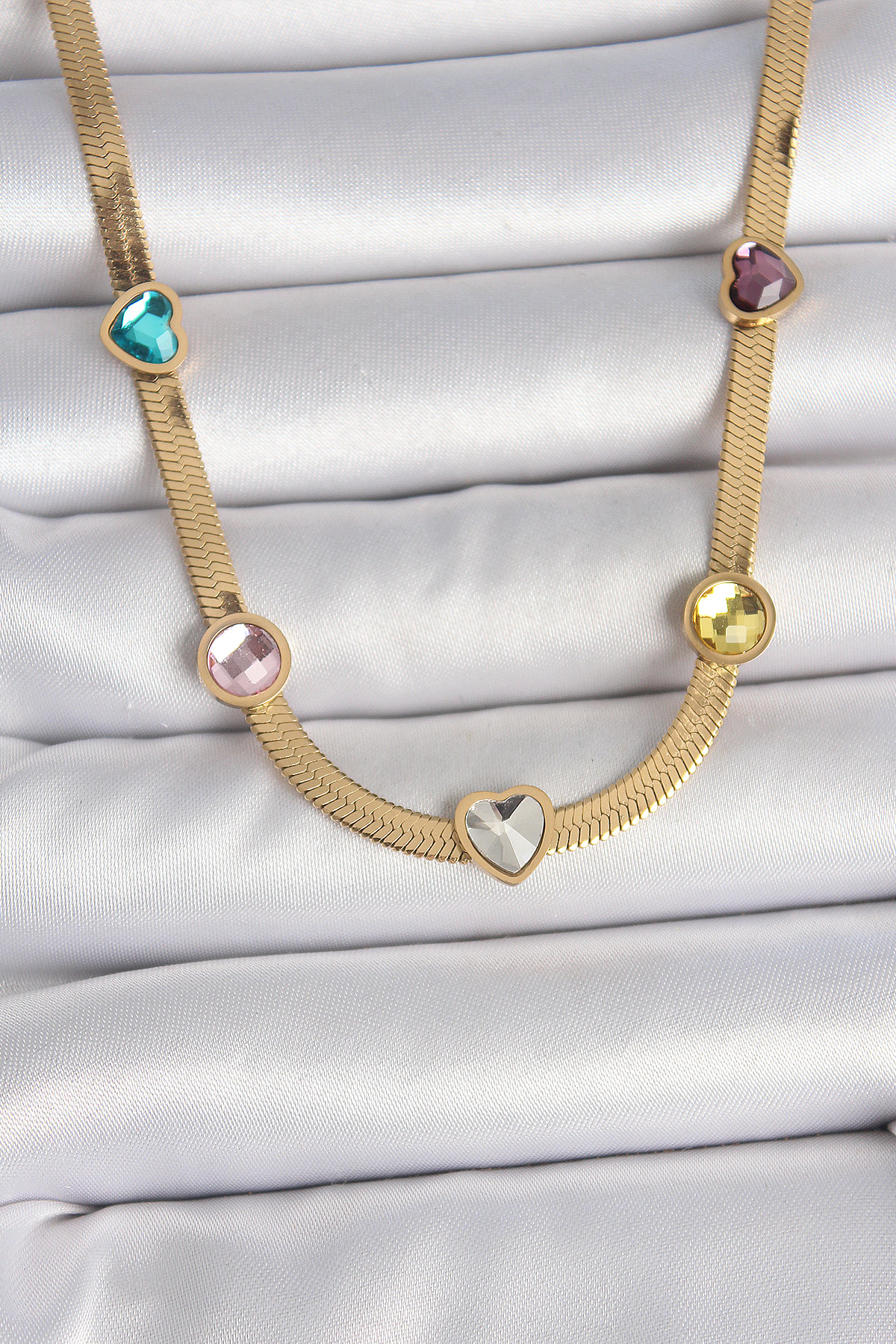 316L Çelik Gold Renk İtalyan Zincir Renkli Zirkon Taşlı Kalp Figür Kadın Kolye BKO10117