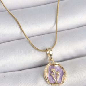 316L Çelik Gold Renk Zincir Mor Mineli Çiçek İşlemeli Portre Model Kadın Kolye BKO10164
