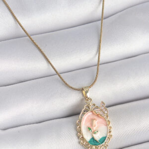 316L Çelik Gold Renk Zincir Mix Renk Çiçek İşlemeli Zirkon Taş Detaylı Portre Model Kadın Kolye BKO10182