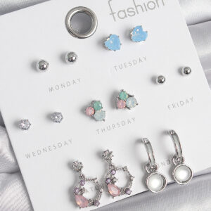 Pirinç Gümüş Renk Zirkon Taşlı Sallantı Halka Model Çiçek Detay 7 Çift Kadın Küpe Seti BKP10545