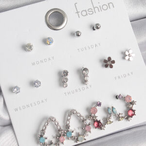 Pirinç Gümüş Renk Zirkon Taşlı Damla Model Çiçek Detay 7 Çift Kadın Küpe Seti BKP10549