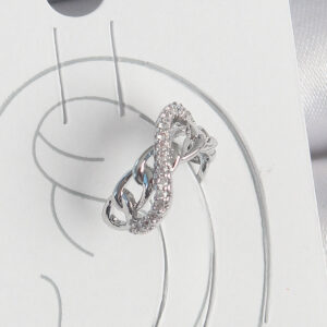 Pirinç Gümüş Renk Zirkon Taşlı Zincir Sonsuzluk Model Kadın Kıkırdak Küpe BKP10553