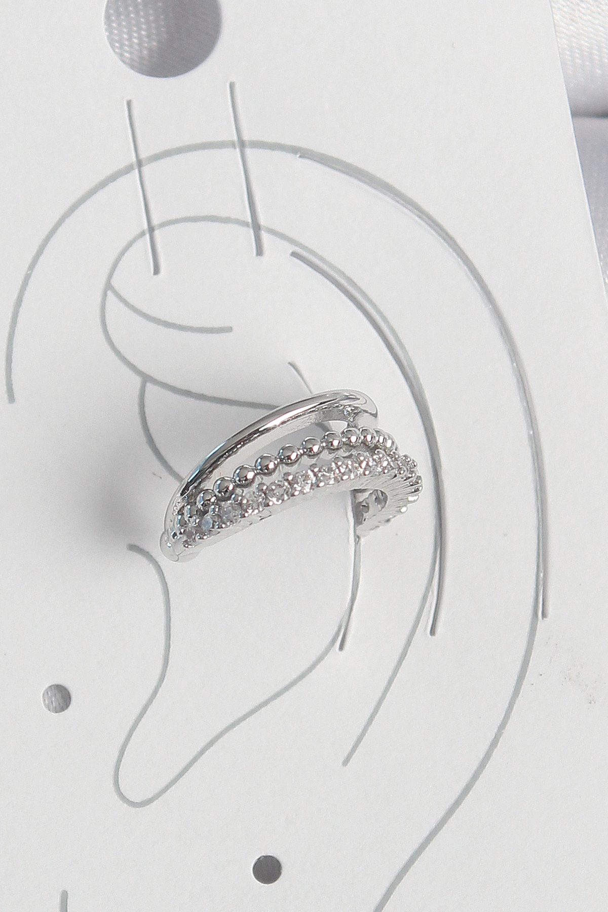 Pirinç Gümüş Renk Zirkon Taşlı 3'Lü Sıralı Kadın Kıkırdak Küpe BKP10554