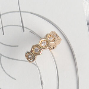 Pirinç Gold Renk Zirkon Taşlı Bal Peteği Model Kadın Kıkırdak Küpe BKP10582