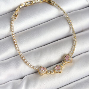 Pirinç Sıralı Pembe Kalp Figürlü Zirkon Taşlı Gold Renk Kadın Bileklik BB6983