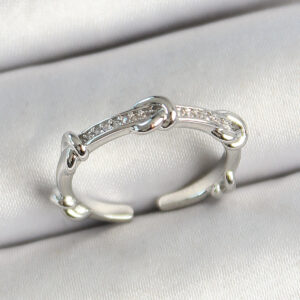 Pirinç Düğüm Figürlü Zirkon Taşlı Gümüş Renk Ayarlanabilir Kadın Yüzük BYK3777