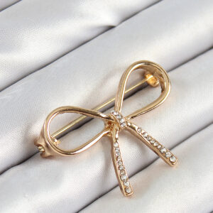 Zirkon Taş Detaylı 3D Fiyonk Figürlü Gold Renk Kadın Broş BR442